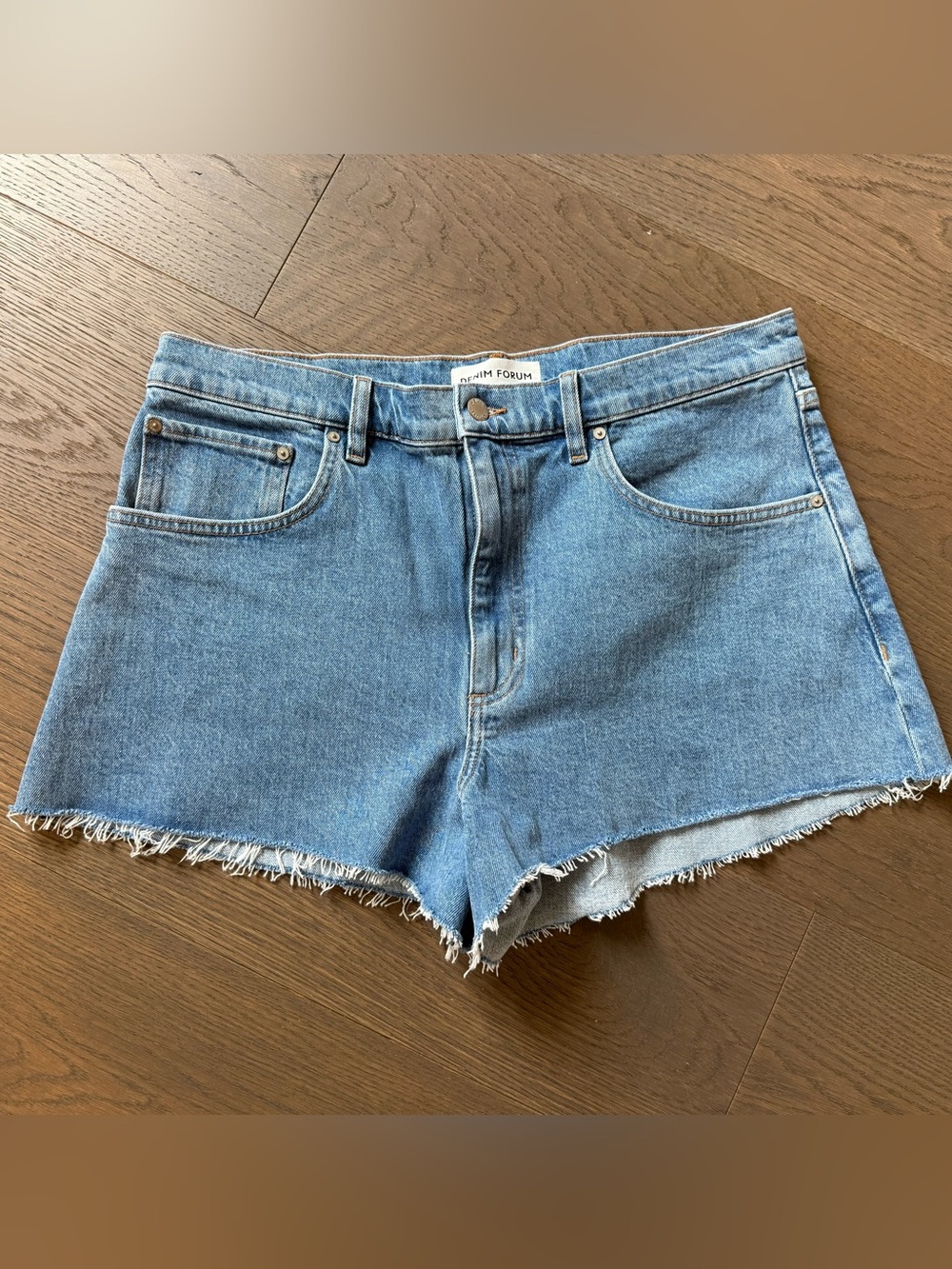 Denim Forum Light Blue High-Rise Cutoff Jean Shorts Curve Fit (size 32)
